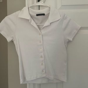 White brandy button up collared t shirt, one size but fits small
